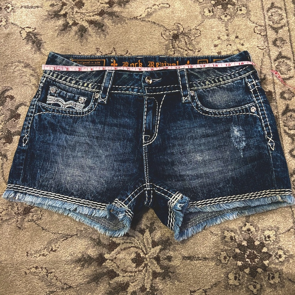 Rock Revival jean shorts bling pockets - size 29 - Excellent condition